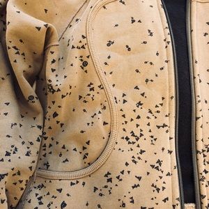 Lululemon Women’s L classic fleece sweatshirt